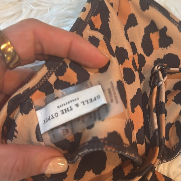 Spell Leopard Print active top - Picture 3 of 7